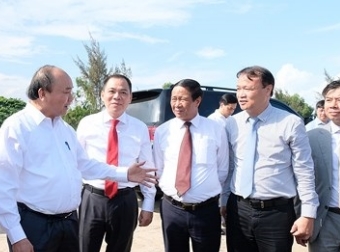 Prime Minister Nguyen Xuan Phuc at VinFast Construction Site