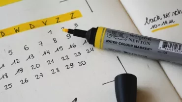 Calendar with highlighted dates